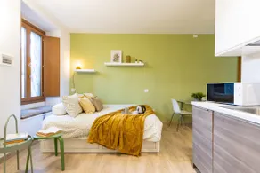 Elm Alley Apartment - Baveno - Free Wi-Fi - Image 5