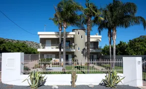 Ifinoi House - Image 4