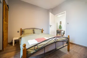 Apartment 15 - Image 2