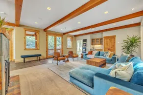 Serene 4 bedroom mountain home - Image 5