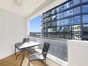 1 Stop to CBD - 3 Mins Walk Train - Milsons Point - Image 3