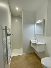 Bedroom 1 in green coliving - Image 3