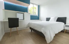 Bedroom 1 in green coliving - Image 2