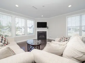 Huge Family Friendly Home~Safe Quiet Neighboorhood - Image 2