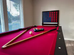 HUGE Retreat! Pool - Arcade - Pets Welcome - Image 4