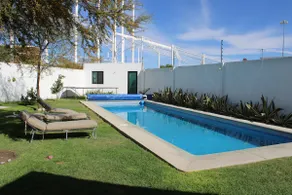 House with a 13-meter private pool and a large garden - Image 5