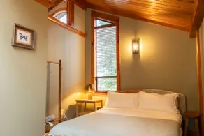 Rainier View Lodge | Seattle & Mountain Escape 2BR - Image 4