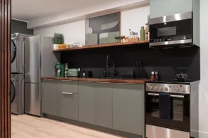 Lander pied-à-terre with outdoor movie & dog park! - Image 3