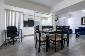 Royal Suite - Image 5