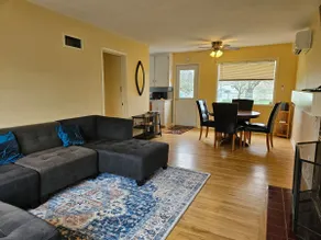 The Blue Bungalow - South Eugene - Image 2