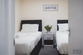 2 Bed House near Beach & Town Centre of Bournemouth - Image 3