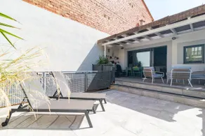 Spacious, central right on the beach, large terrace - Image 3