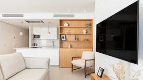 Penthouse with Terrace near Gran Via and Camp Nou - Image 2