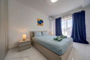 Central Fully Equipped One Bedroom Apartment in St Julians - Image 3