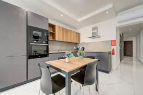 Central Fully Equipped One Bedroom Apartment in St Julians - Image 5