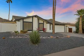 3 BD retreat w. free heated pool - Image 3