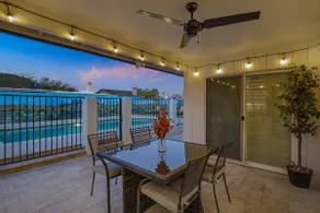 3 BD retreat w. free heated pool - Image 4