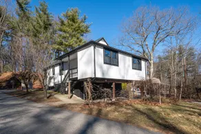 Beautiful Home, Great Location - Image 2