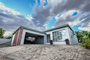 3 Bedroom private luxury complete house - Image 2