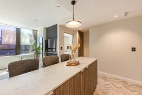 Designer Foreshore Apartment | No Loadshedding - Image 4