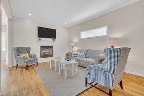 Bayview Coastal 4BR | Steps to Shore •Free Parking - Image 2