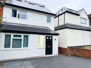 Stylish apt near Birmingham - Image 2