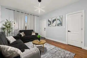 New Luxury 5Bed 2Bath Suite w/ free Parking - Image 3