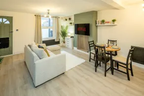 Stunning 1 Bed Luxury London Garden Apartment - Image 3