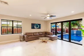 3Story/RooftopTerrace/HeatedPool - Image 4