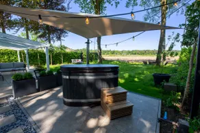 Hot tub ~ Sauna ~ Private ~ Parking ~ All inclusive! - Image 4