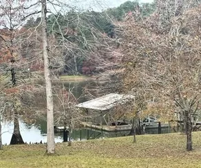 Uncle Harry's Waterfront - Image 4