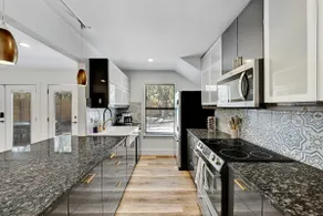 Cool Austin Escape with large Pool & Fire pit - Image 5