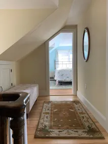 Sunny, serene, second floor - Image 4
