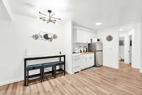 Stylish Loft in Shelby Twp | Stony Creek Close - Image 2