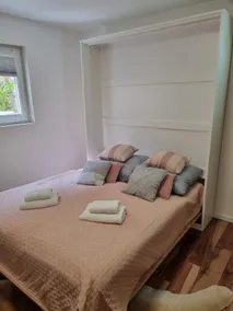 Apartment in the basement - Image 2