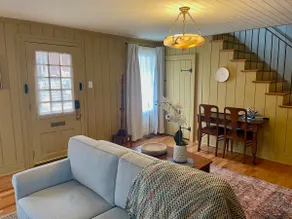 The Red Hen Historic Cottage - Image 3