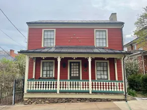 The Red Hen Historic Cottage - Image 4