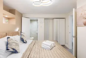 Modern 2 Bed Gem Southend on Sea Free parking - Image 5