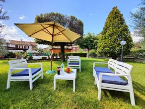 Villa with Private Pool, Garden and Barbecue - Image 2