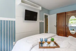3 Bedrooms | Beach and Beiramar Shopping Within Walking Distance - Image 3