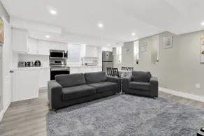 New and Cozy Ancaster Hamilton Apartment - Image 2