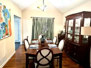 Cozy, Quiet Near 6 Flags, Downtown ATL & Airport - Image 2