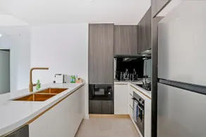 Stylish 2BR Apt with Pool & Views Near Parramatta - Image 5