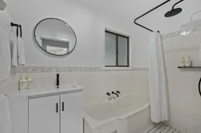 The Shore Guest House Milang - Image 5