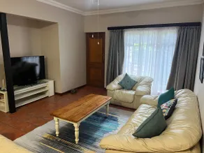 Thorn Tree Guesthouse - Image 2