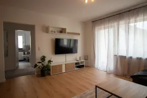 Glamorous, modern apartment - Image 2