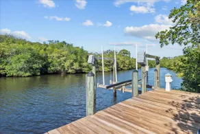 Riverside Retreat: 4BR/3BA - Image 2