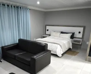 Divine1: Elegant Luxury Suite - Image 3