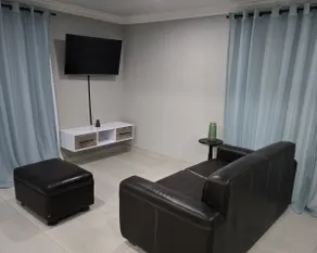 Divine1: Elegant Luxury Suite - Image 4