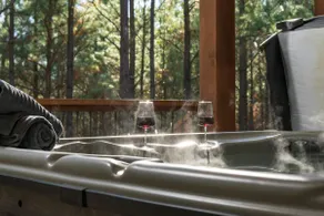 Romantic Getaway - Hot Tub, Sauna & Coffee Bar - Image 4